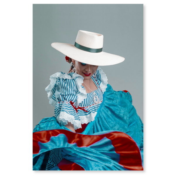 Tondero dancer